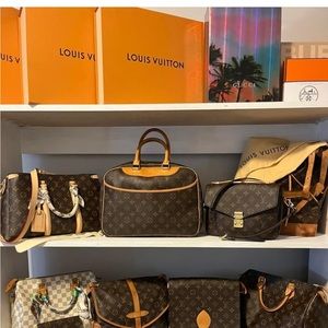 Meet your Posher, Elida